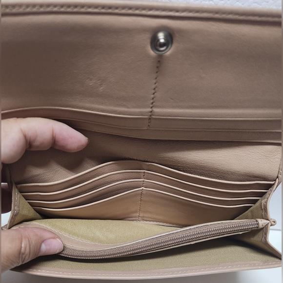 JIMMY CHOO Star Stud Leather Wallet ****SALE SALE SALE**** - Picture 6 of 15